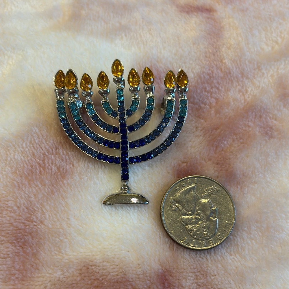 Blue and Gold Crystal Encrusted Hanukkah Menorah Brooch Pin NWT 1.75”x1.75” - Picture 2 of 15